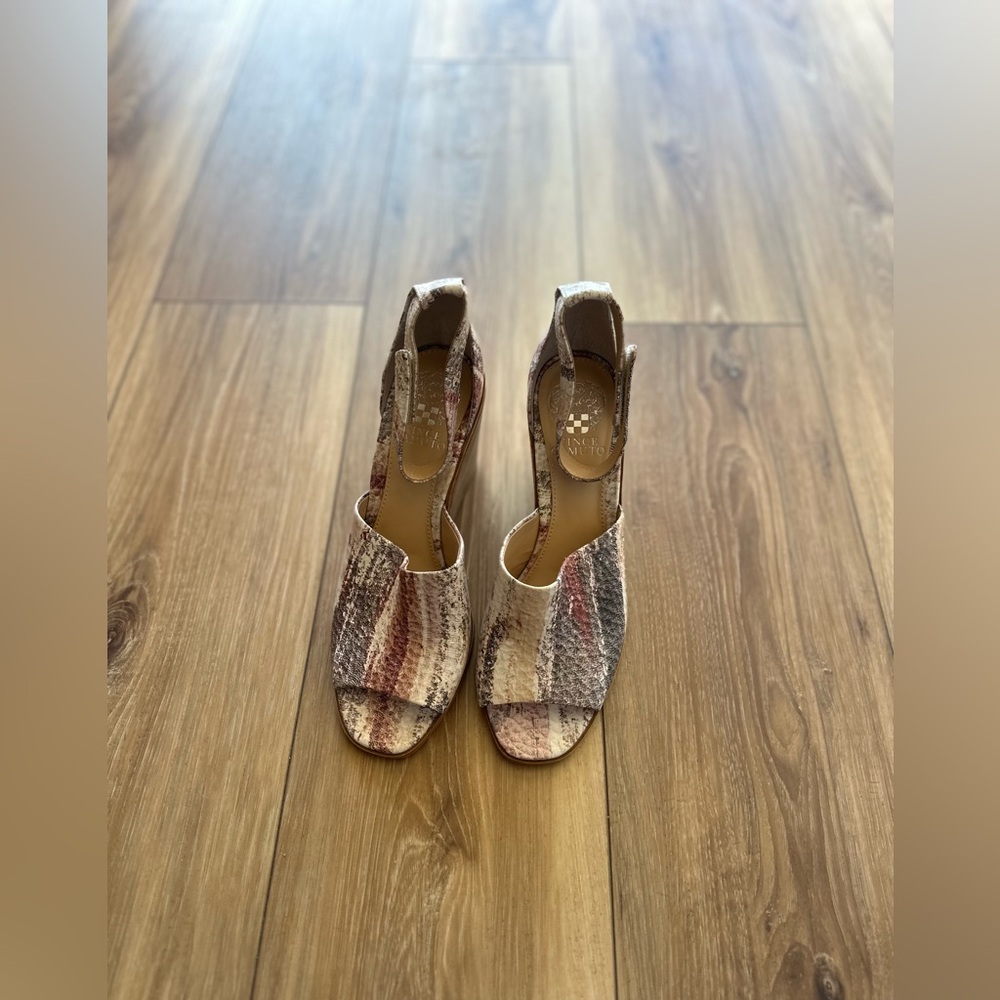 Vince camuto women’s deedriana wedge sandal size 8.5M/39 - Picture 5 of 5